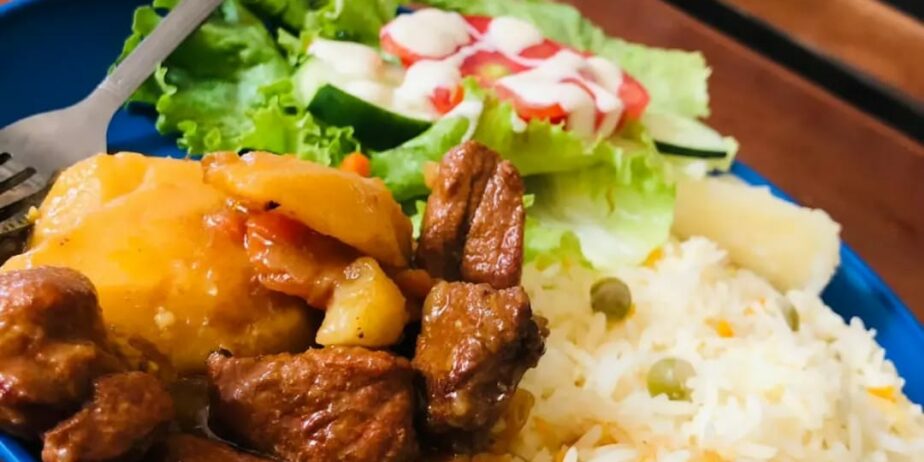 Comida Caribeña Li and Ji Caribbean Spoon